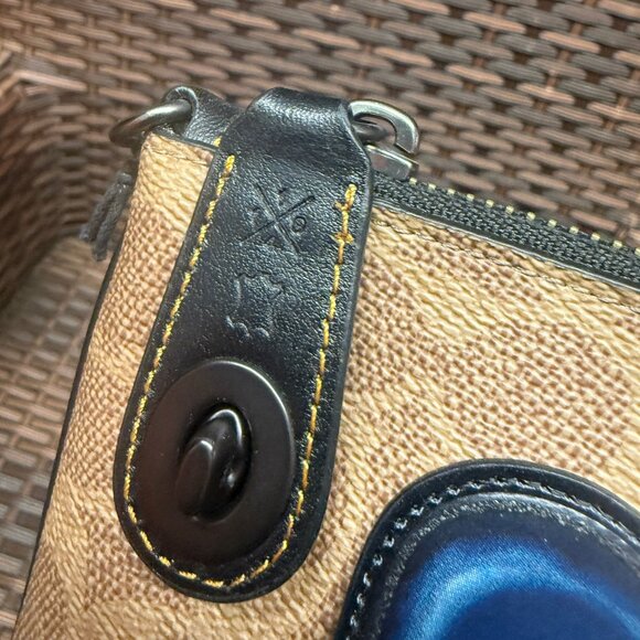 coach Disney X Coach Turnlock Wristlet 30 In Signature Patchwork 33052 - Picture 6 of 10